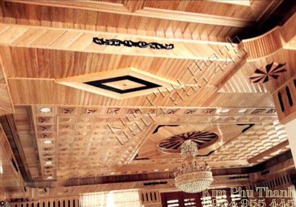 trần gỗ thông